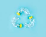logo du recyclage avec bouteilles plastiques