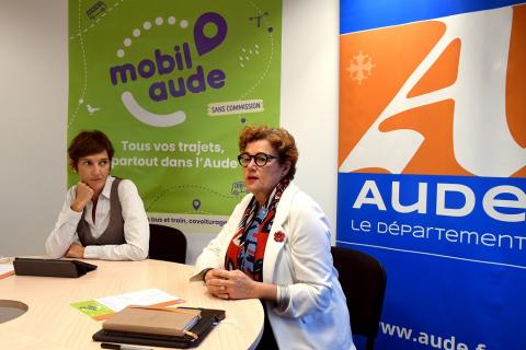 Présentation de l'appli de covoiturage Mobil'Aude par les élues Kattalin Fortuné et Tamara Rivel, conseil départemental de l'Aude